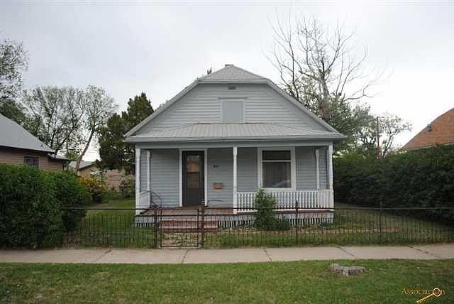 2nd image of 824 Farlow Ave