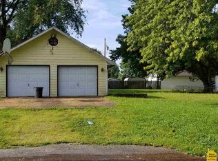 1906 E 14th St, Sedalia, MO 65301