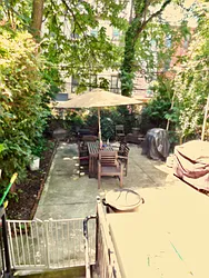 Rented by R New York