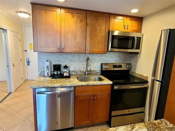 475 Front St #416, Lahaina, HI 96761