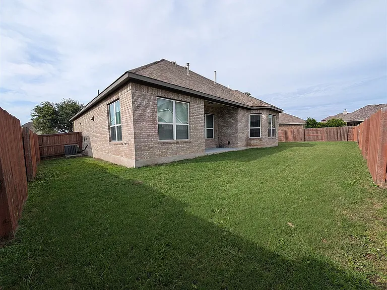 3112 Bouchette Cv — Photo 29