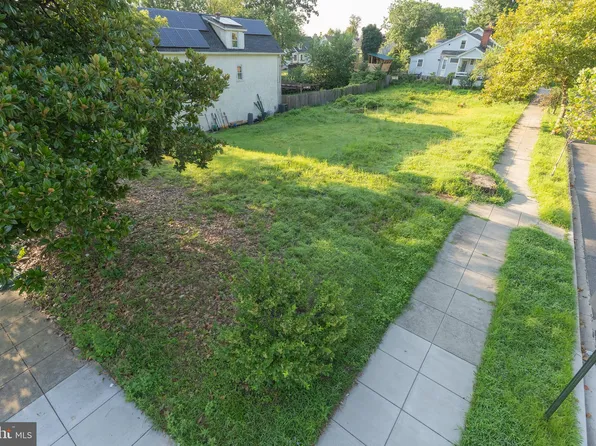 2915 13th St NE, Washington, DC 20017