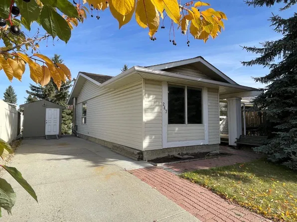 247 Bracewood Rd SW, Calgary, AB T2W 3C2