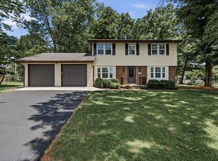 418 Saint Albans Dr, Bowling Green, KY 42103