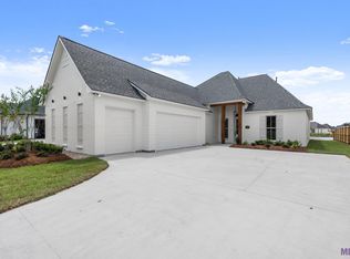 38165 Sweet Briar Dr, Prairieville, LA 70769