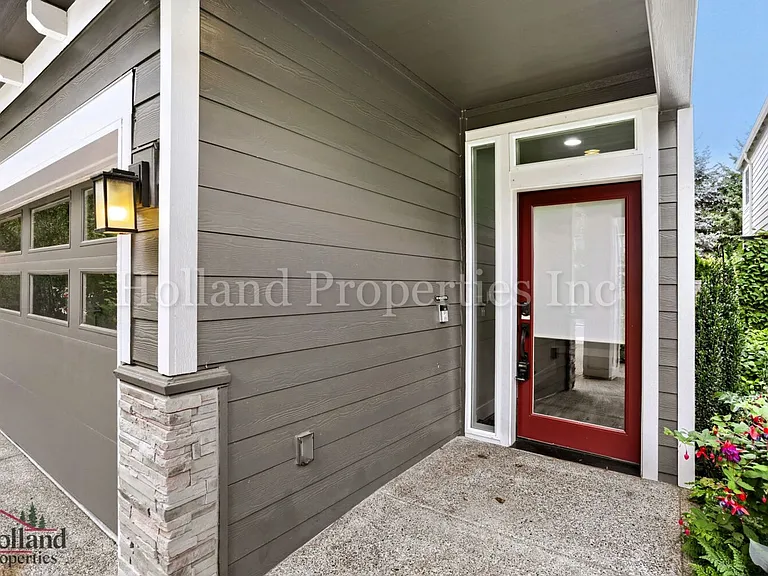 4352 SE Lone Oak St — Photo 3