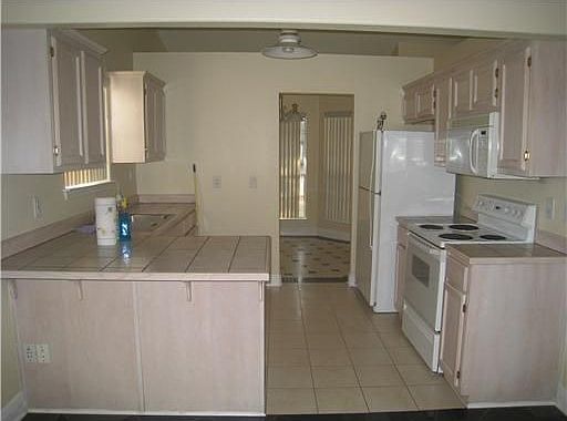 4th image of 11054 Oakcrest Dr