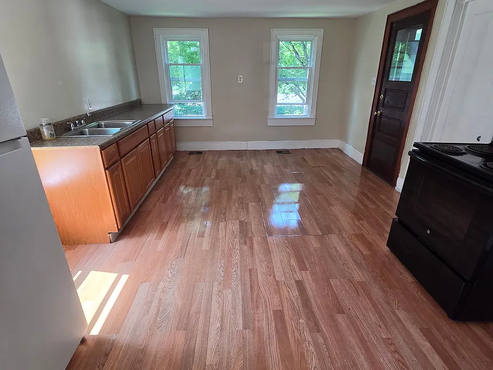 284 W Main St #1
