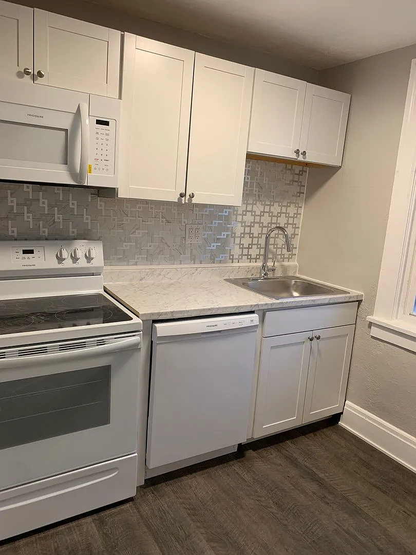 410 Marlow st — Photo 4