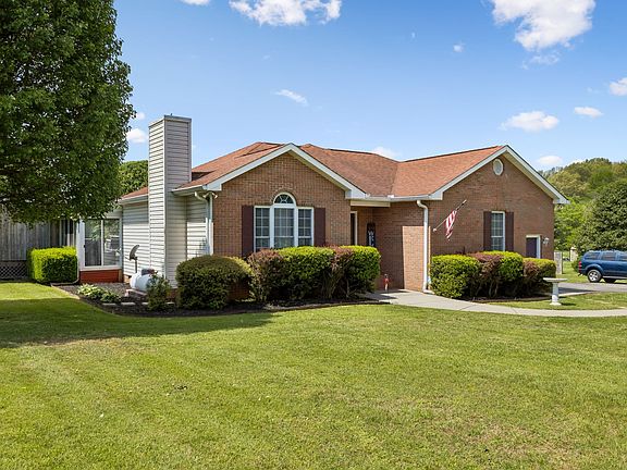 5th image of 2075 Nikki Dr