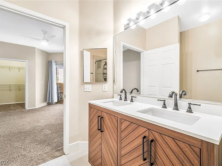 2050 W Warm Springs Rd #2411 — Photo 22