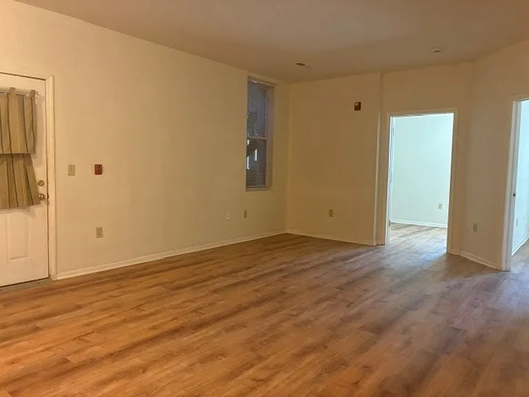 104 E Walworth Ave — Photo 11