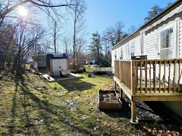 18 Pine Lodge Park Pl, Williamstown, MA 01267