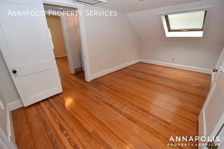 33 Glen Ave — Photo 18
