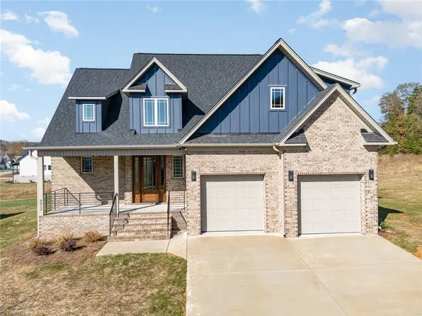 8812 Rudy Dr, Kernersville, NC 27284