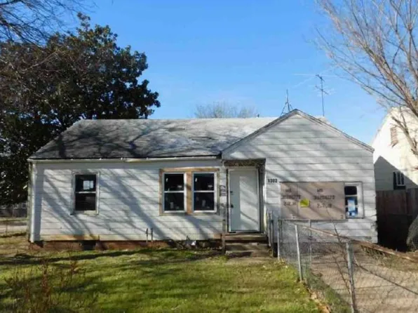 1302 N Lewis Pl, Tulsa, OK 74110