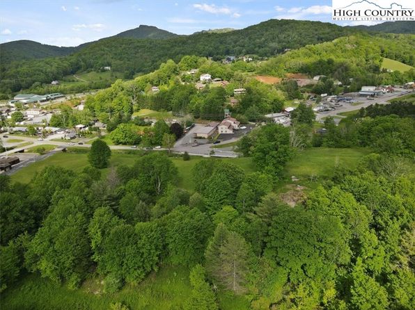 102 Banner Creek Road, Banner Elk, NC 28604