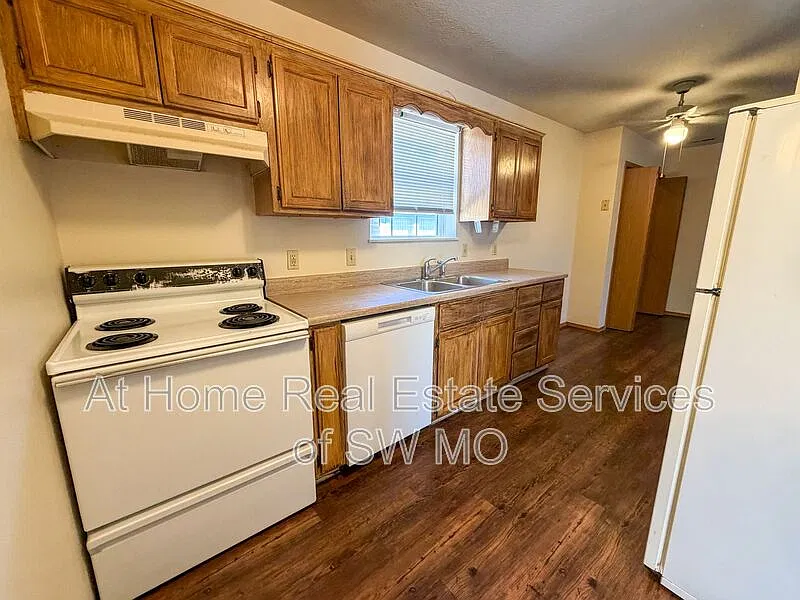 3355 E Southern Hills Blvd