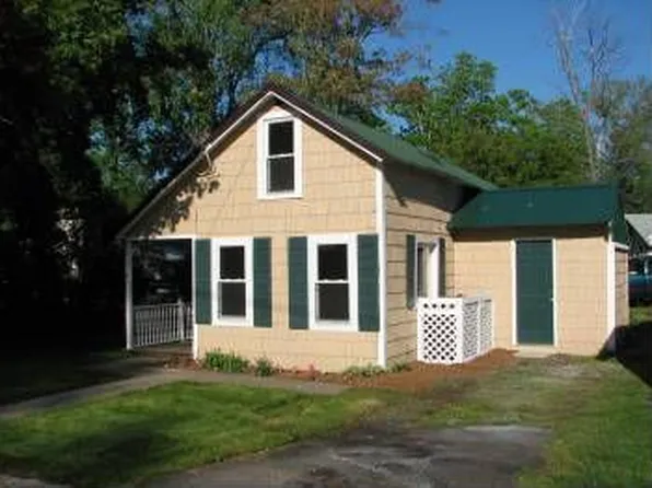 1212 Vienna Rd, Sylvan Beach, NY 13157