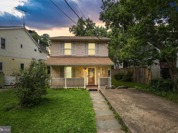 5723 8th St N, Arlington, VA 22205