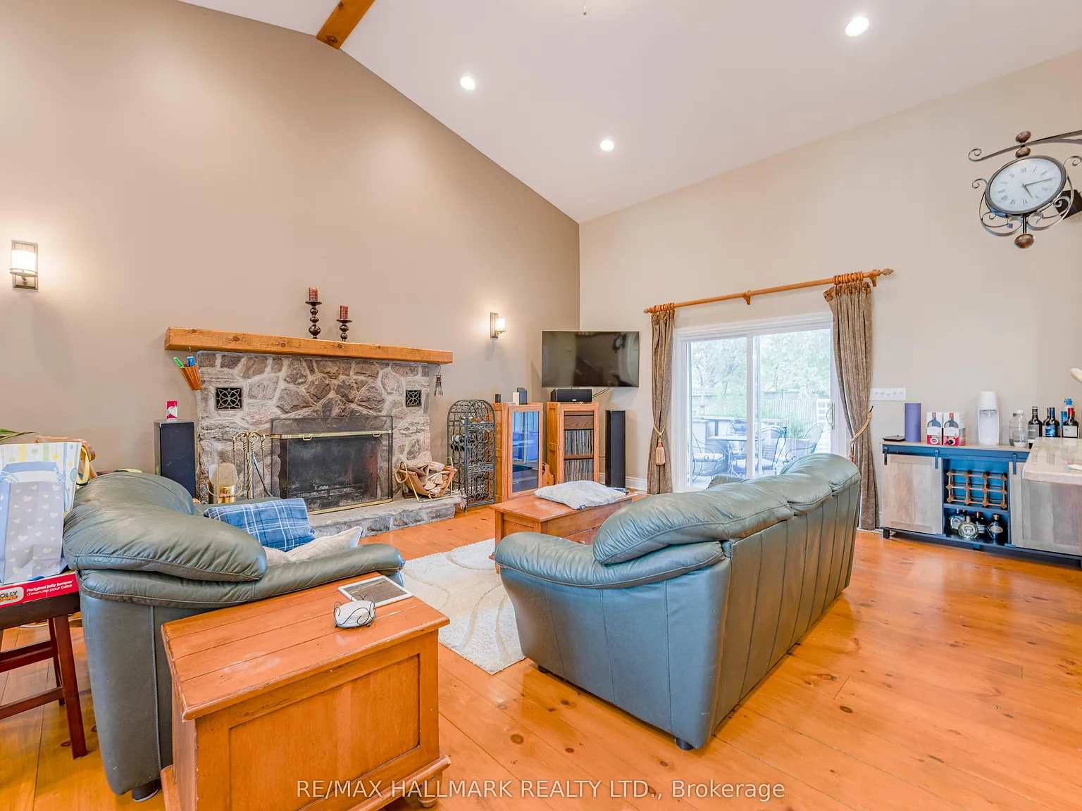 4 bed, $5,000 — Photo 4