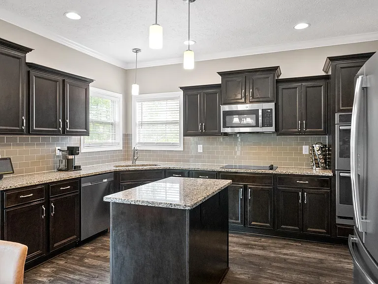 2831 Chatfield Dr — Photo 9