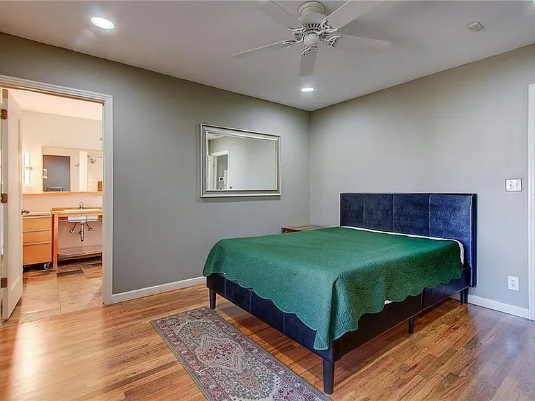 1910 Cullen Ave — Photo 13
