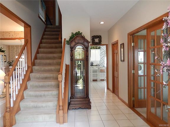 3rd image of 5527 Pebble Beach Dr