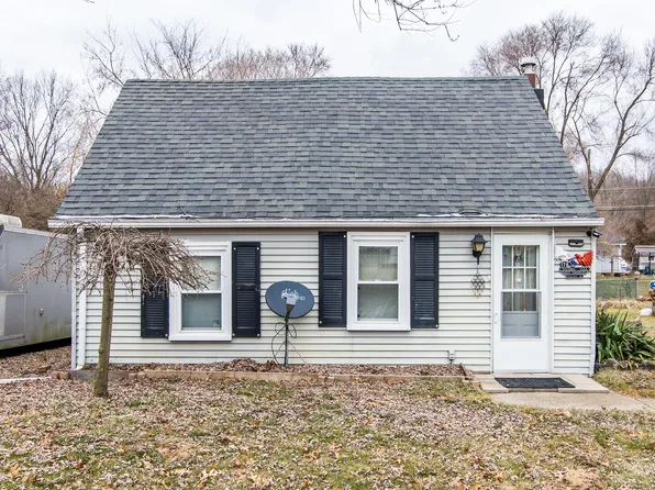 178 W Hamburg St, Pinckney, MI 48169