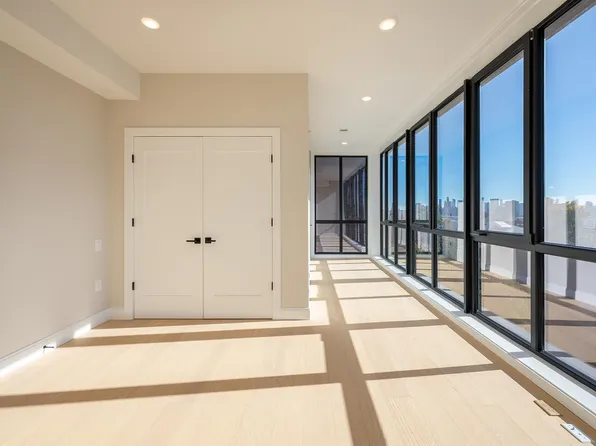 10 South Street image 33 of 39