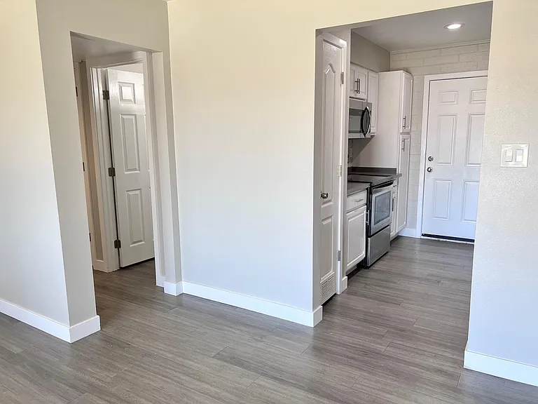 2629 E Turney Ave #4 — Photo 16