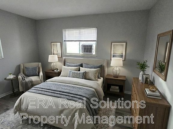 3rd image of 690 Kingsford Rd #C