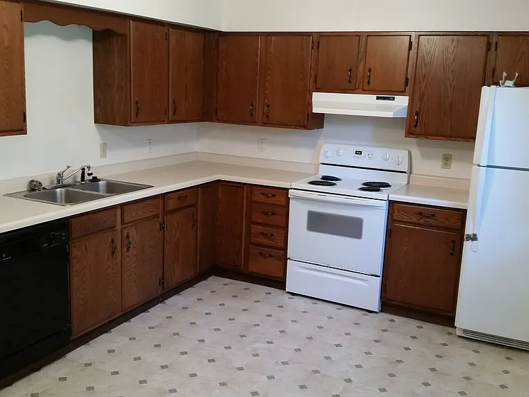 2823 Fandre Dr #2825 — Photo 4