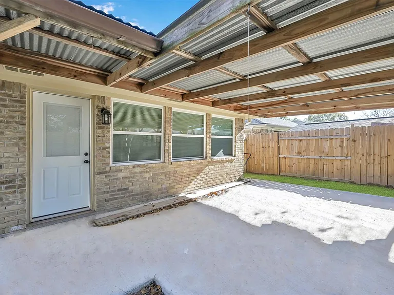 29103 Raestone St — Photo 16