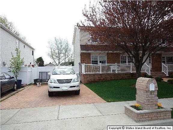 4th image of 472 Lamont Ave