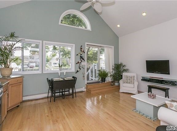 3rd image of 67 West Blvd