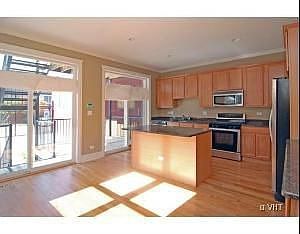 3rd image of 1214 N Campbell Ave Unit 1