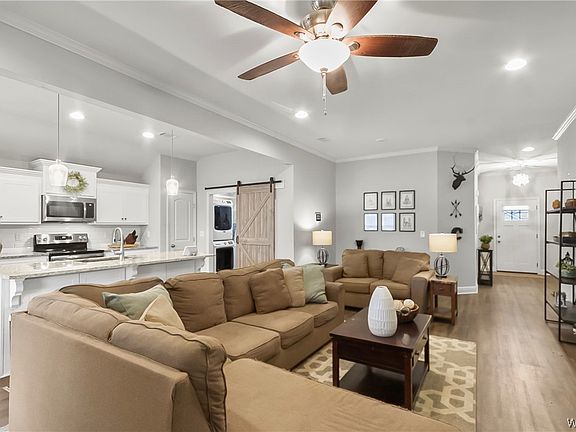 5th image of 5330 University Gardens Dr