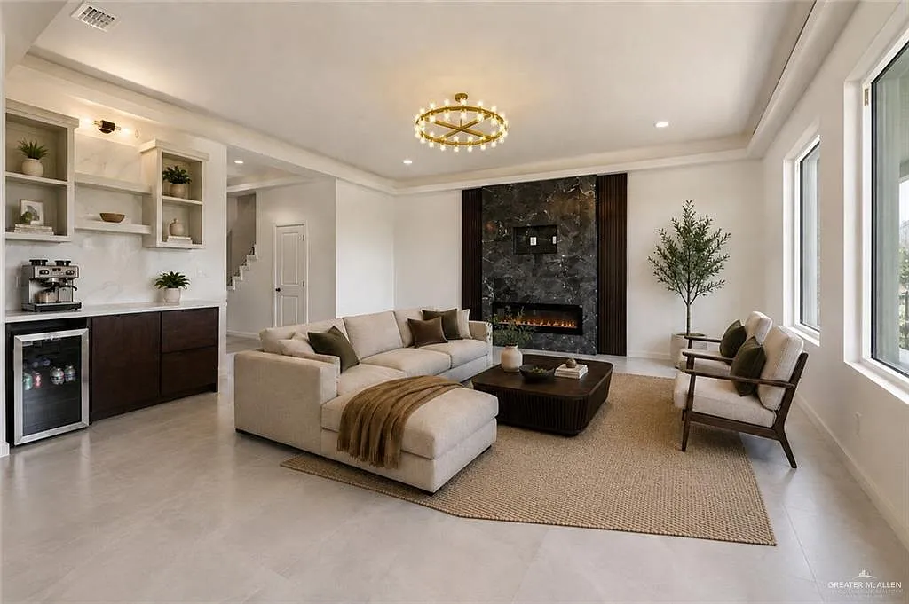 3 bed, 3.5 bath, 2114 sqft, $2,500 — Photo 4