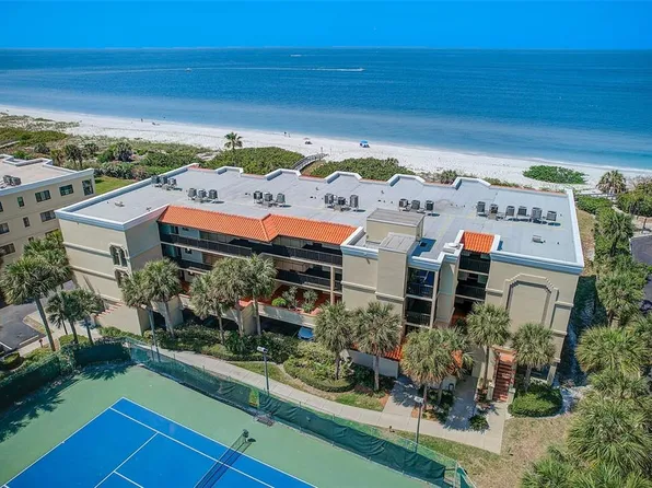 7564 Bayshore Dr APT 306, Treasure Island, FL 33706