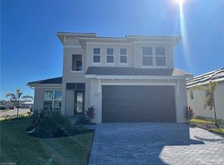 9086 Montserrat Dr, Naples, FL 34114