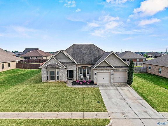 3rd image of 158 Lexi Ln