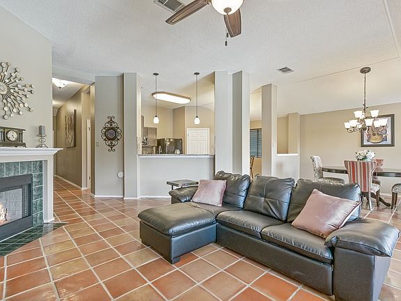 3rd image of 8133 Hawick Dr