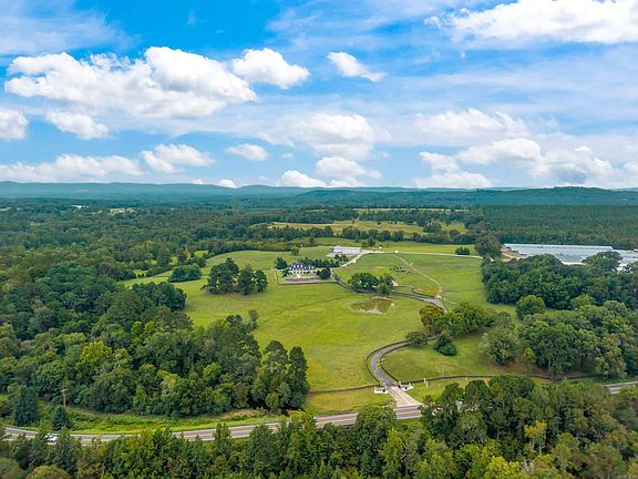 3rd image of 6425 Airport Rd