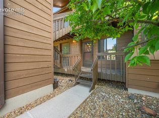 945 Moorings Dr, Colorado Springs, CO 80906