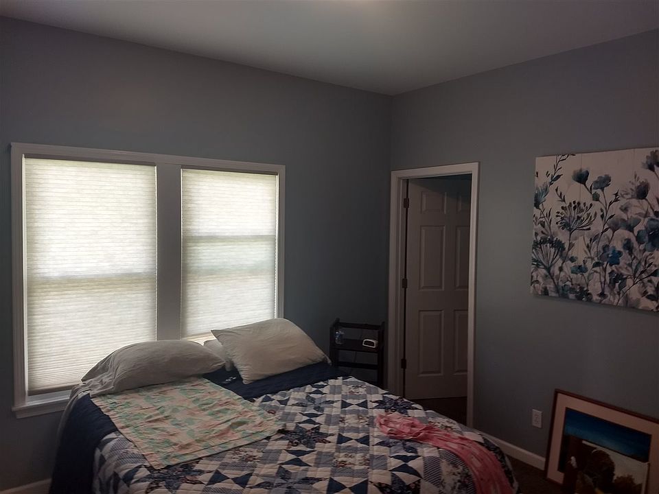 2nd image of 528 Poplar St
