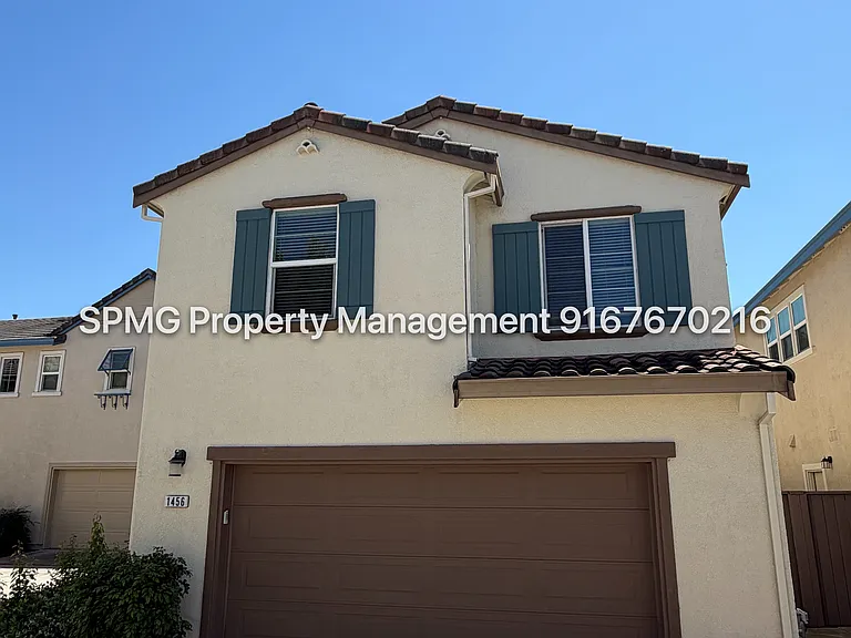 1456 Impressionist Loop — Photo 2