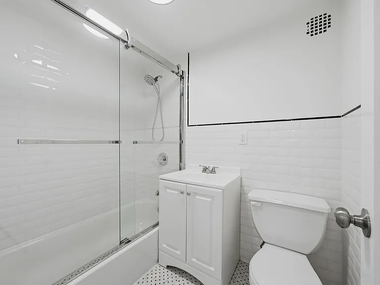 300 E 96th St #3-A — Photo 6