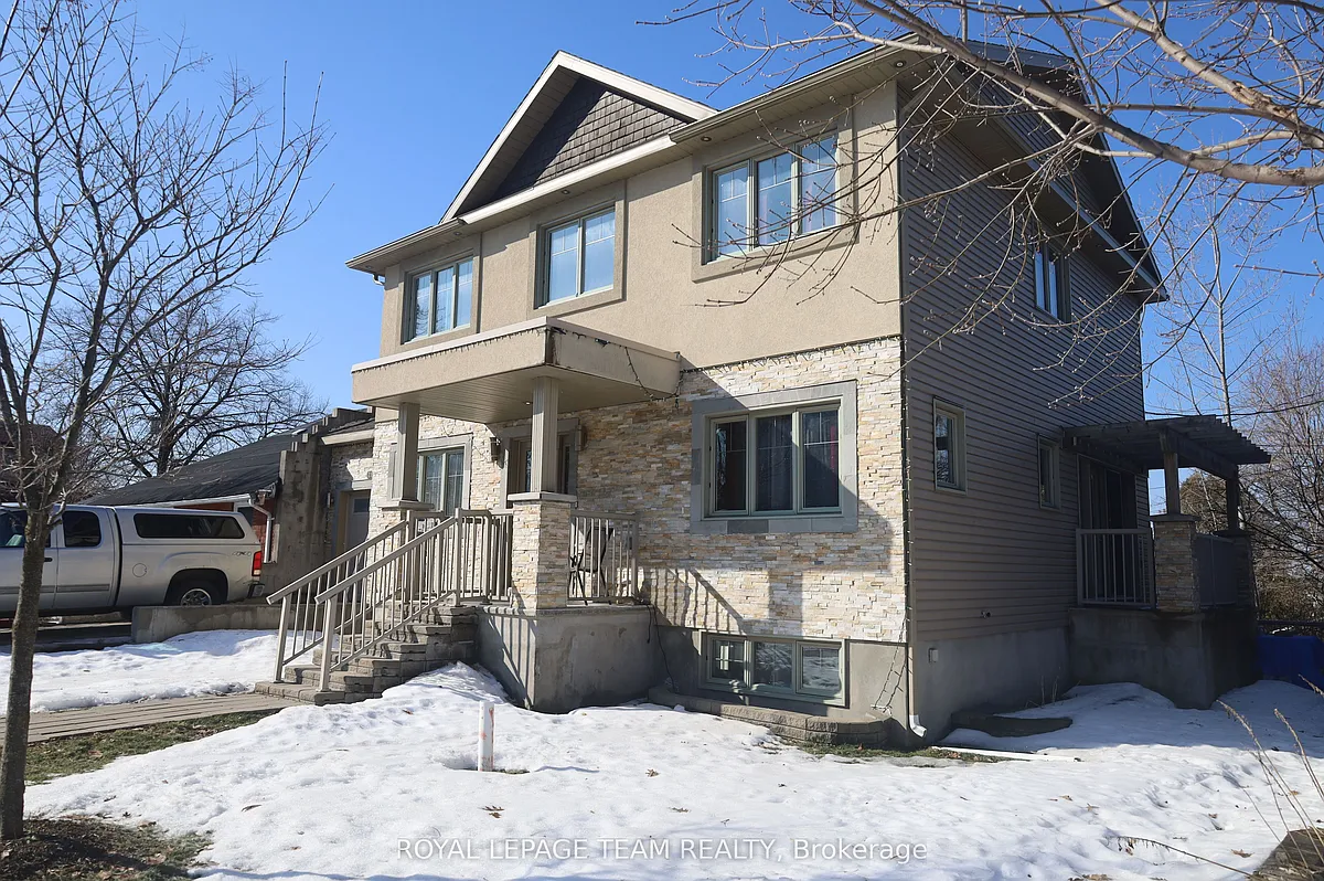 Building Photo - 2194 Niagara Dr S