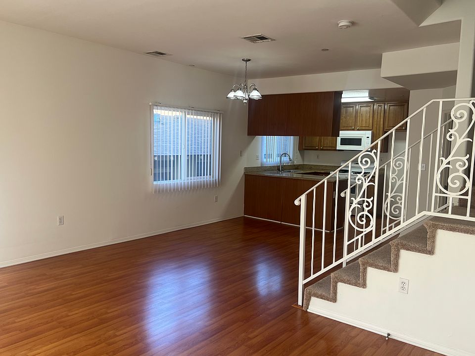2nd image of 5332 Ben Ave #120